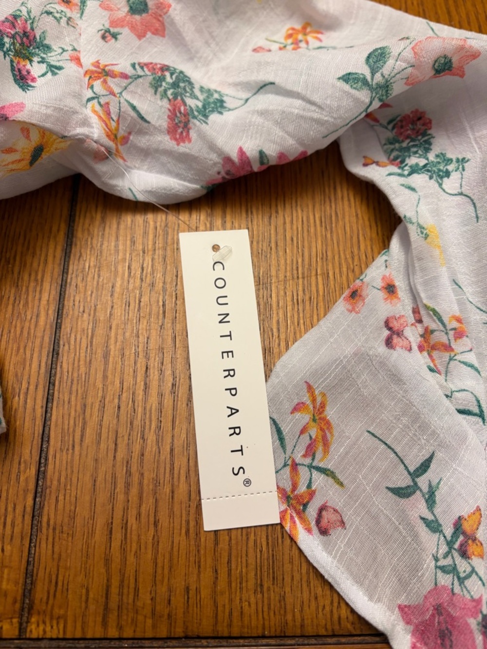 Floral Lightweight top - Picture 7 of 8